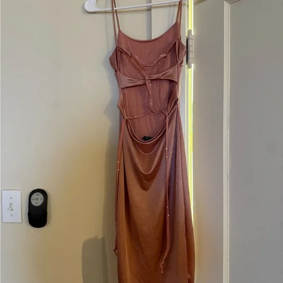 Windsor pink tie back dress - Picture 4 of 4